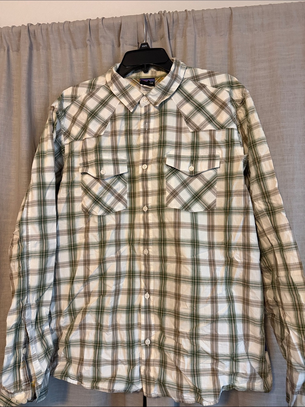 Patagonia White and Green Plaid Casual Button-Down Shirt